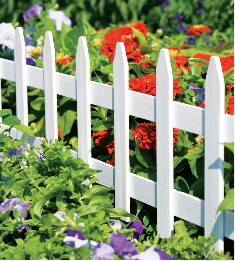 Wood Picket Garden Fence Per Ft